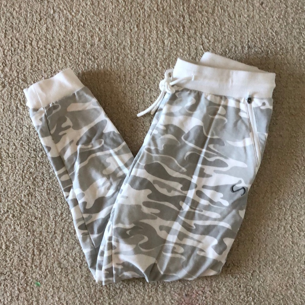 TLF Apparel White/Gray Camo Joggers